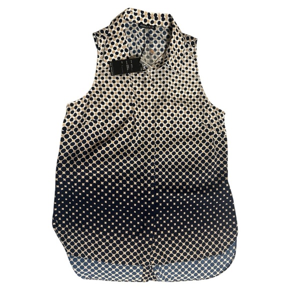 Jessica Graphic Black and White Sleeveless Button Down Top - Picture 5 of 5